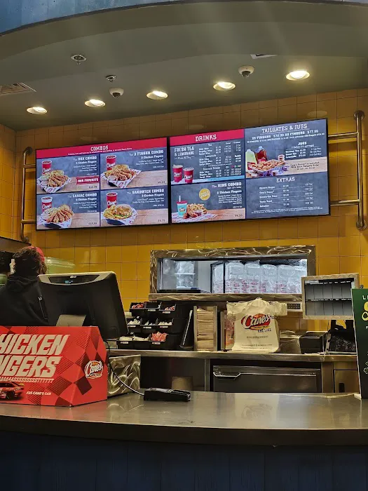 Raising Cane's Chicken Fingers Picture 5