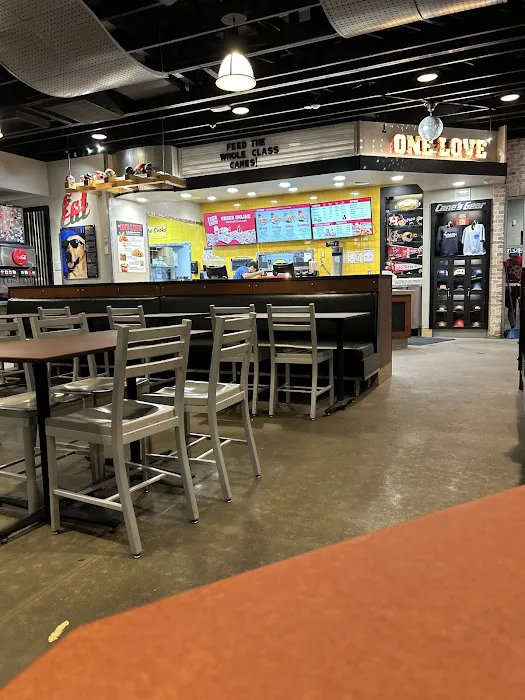 Raising Cane's Chicken Fingers Picture 1