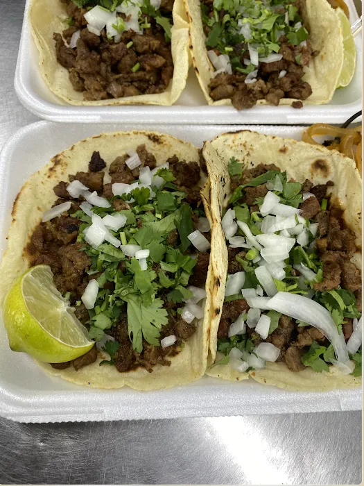 Taqueria Los Comales (Food Truck) Picture 5