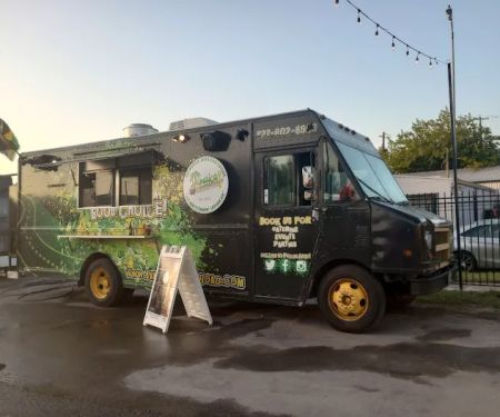 4501 Almeda Food & Entertainment
