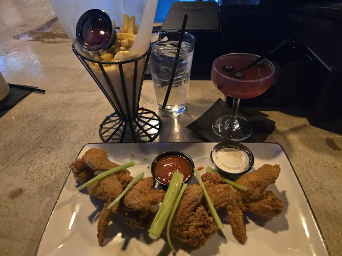 Quad Houston Restaurant & Sports Lounge Picture 5