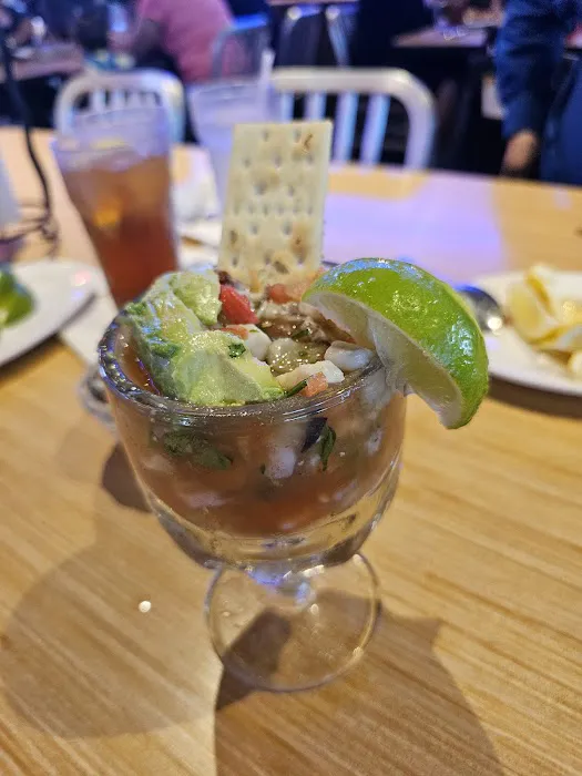 Golden Seafood Picture 7