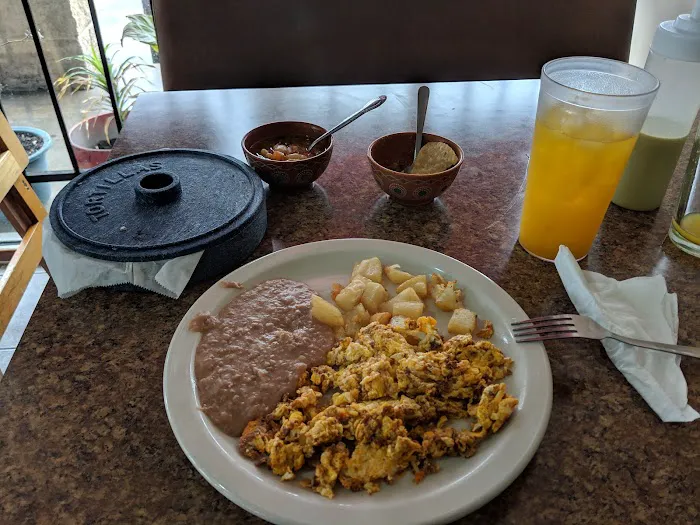 Las Fuentes Taqueria Picture 1