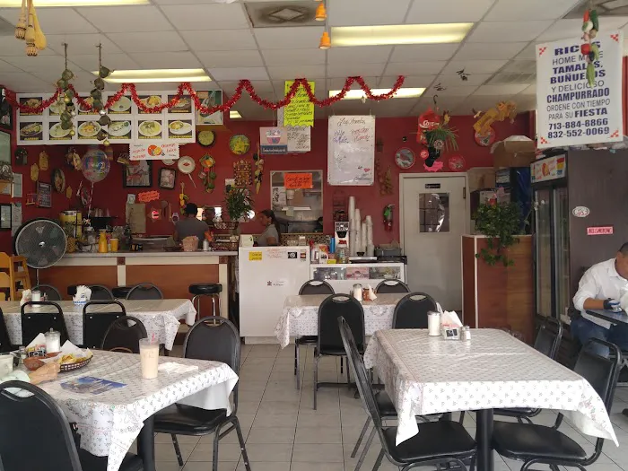 Las Fuentes Taqueria Picture 3