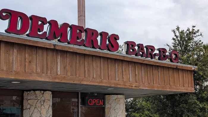 Demeris Bar-B-Q Picture 3