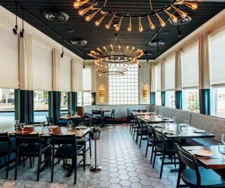 Littleu2019s Oyster Bar