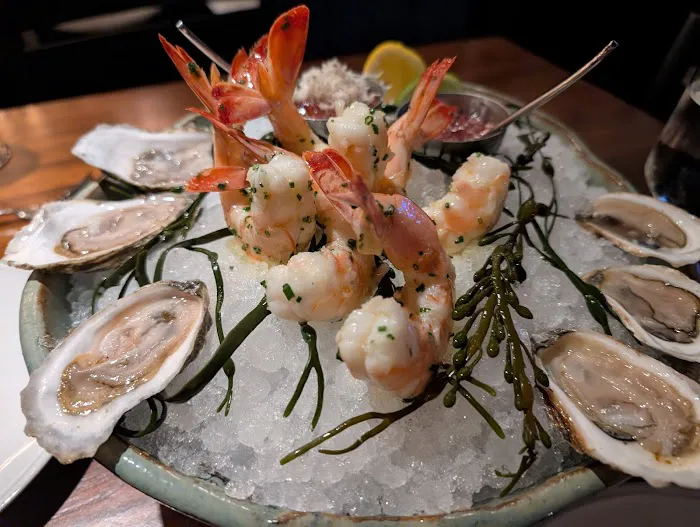 Little’s Oyster Bar Picture 8