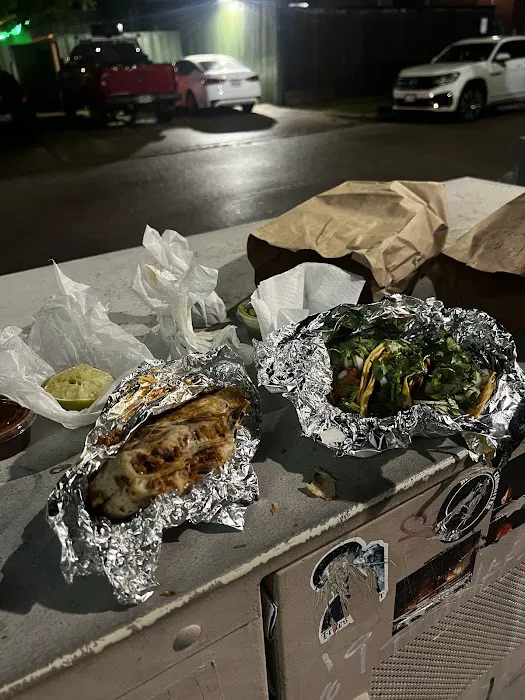 Tacos Tierra Caliente (Food Truck) Picture 6
