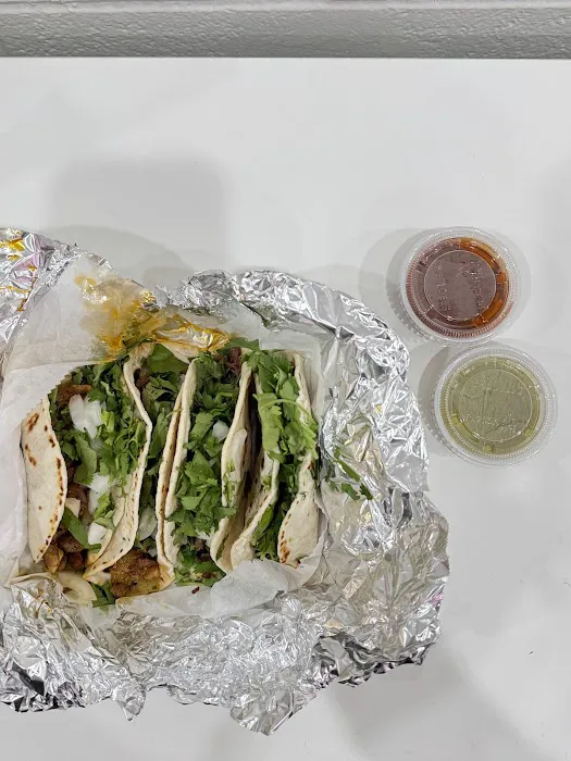Tacos Tierra Caliente (Food Truck) Picture 2