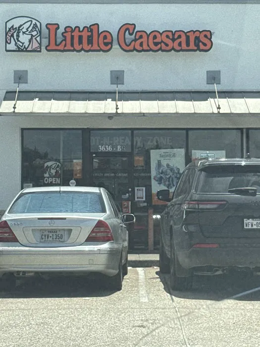 Little Caesars Pizza Picture 5