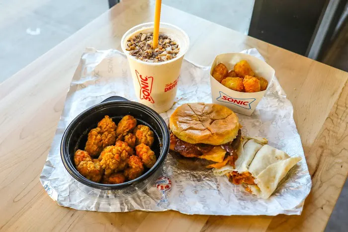 Sonic Drive-In Picture 7