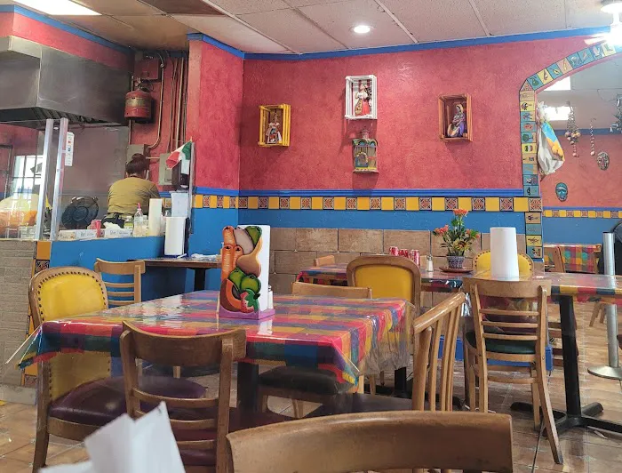 AZTECA TACO HOUSE Picture 9