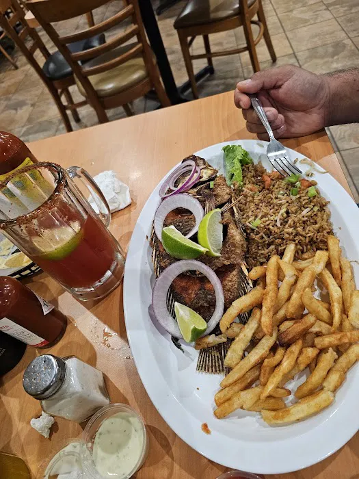 Maxis Seafood & Oyster Bar Picture 6