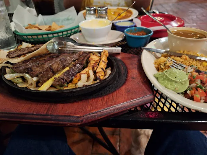 Manny's Mexican Grill & Seafood Picture 4