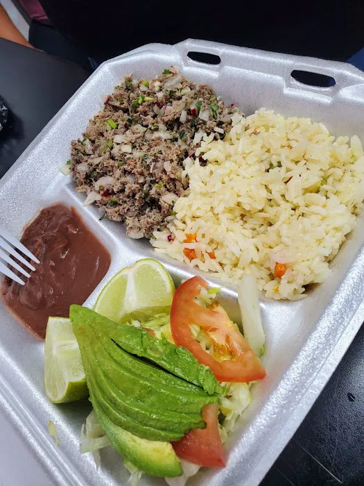Taqueria Y Pupuseria Rivas (Food Truck) Picture 3