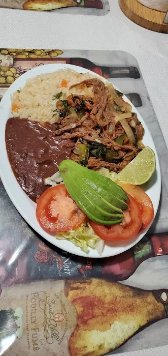 Taqueria Y Pupuseria Rivas (Food Truck) Picture 4