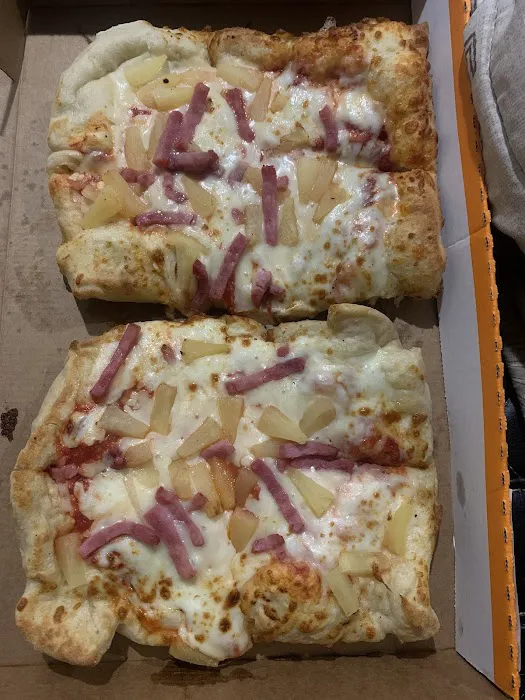 Little Caesars Pizza Picture 9