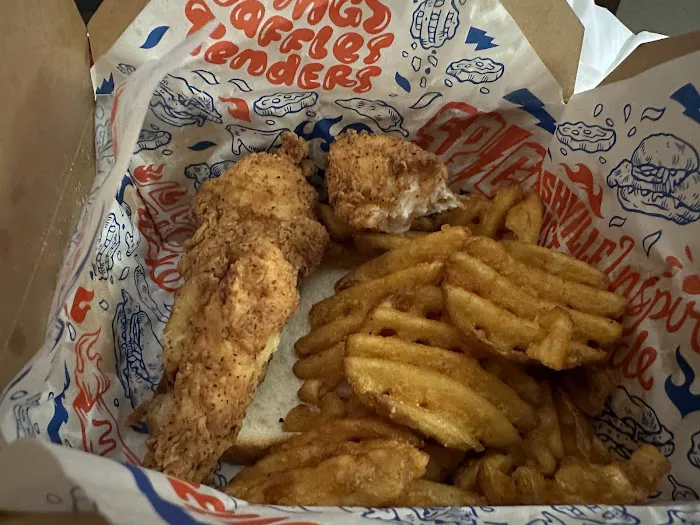 Mico's Hot Chicken Picture 8