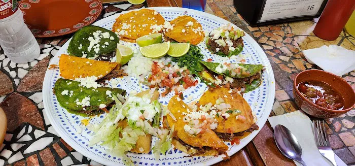 El Pueblito Patio Picture 1
