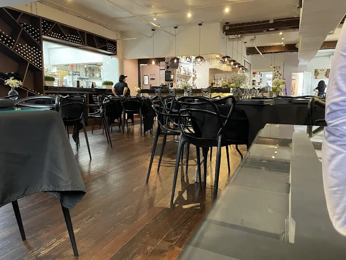 Upper Kirby Bistro Picture 10