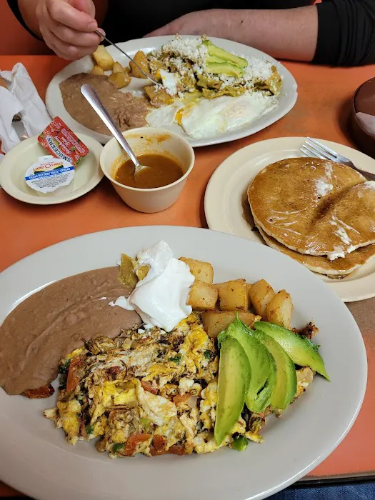 Taqueria Los Charros on 76th Picture 4