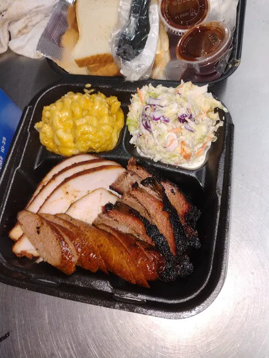 SammyRays'BBQ Picture 1