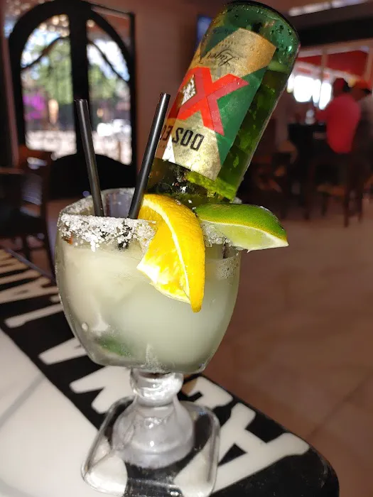 Alma Latina Picture 7