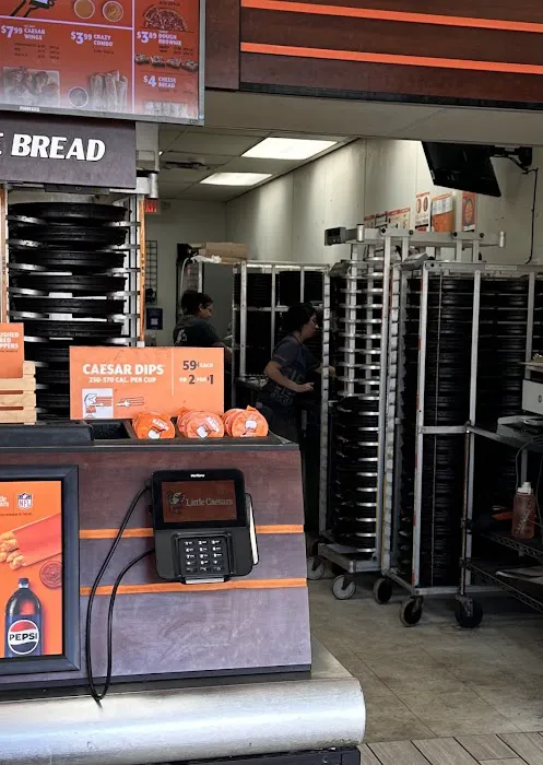 Little Caesars Pizza Picture 4