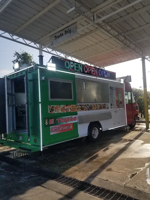 Tacos Estilo D.F. (Food Truck) Picture 6