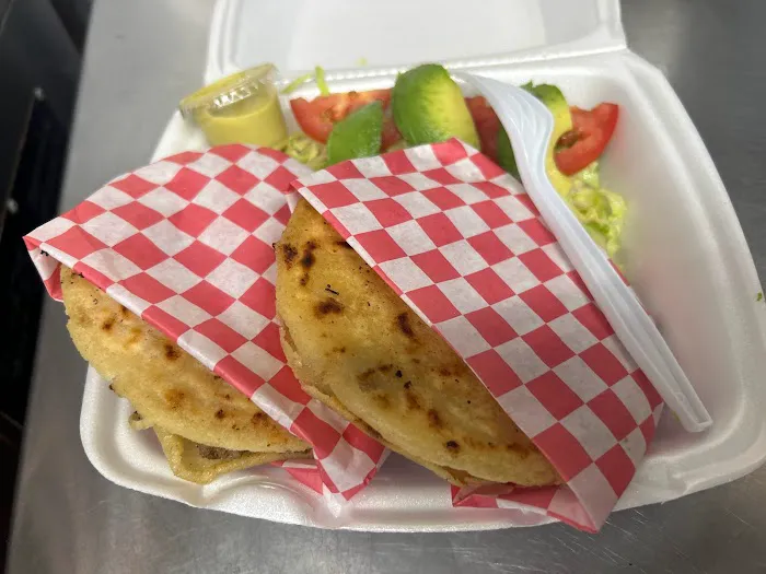 Tacos el grillo Picture 4