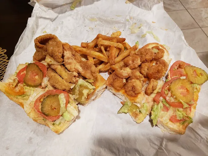 Nola's Seafood & Poboys Picture 3