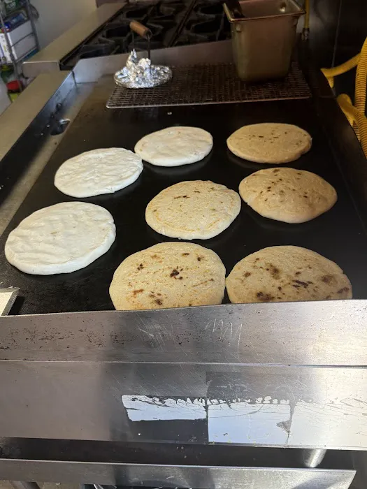 YAMI'S TAQUERIA Picture 4