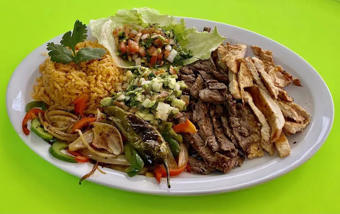 Taqueria y Refresqueria botanera Picture 2