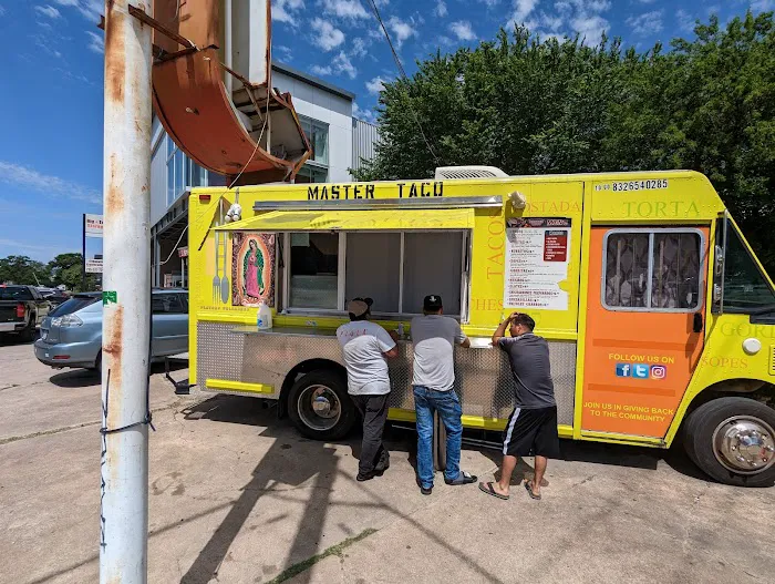 Master Taco (Food Truck) Picture 2