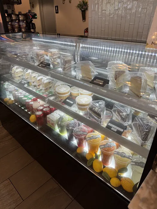 Fadi's Mediterranean Eatery Picture 9
