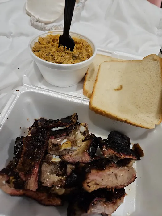 Ike's BBQ (Food Truck) Picture 7
