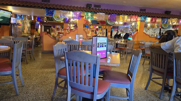 El Jardin Restaurant Picture 7