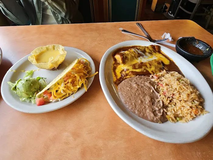 El Jardin Restaurant Picture 10