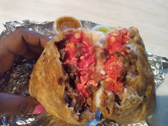 Taqueria Los Wirros #1 (Food Truck) Picture 10