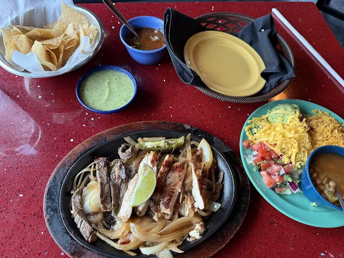 Las Palomas Mexican Grill Picture 3