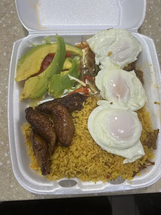 Dayi y Su Sazon 100% Cubano Picture 8