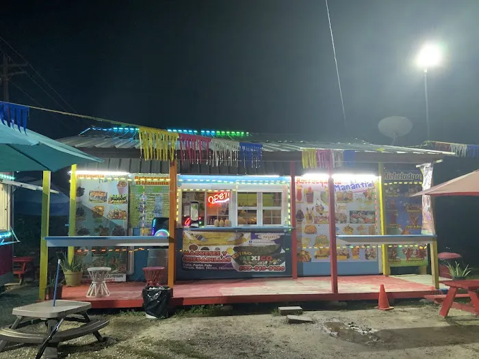 El Manantial Refresqueria Picture 9