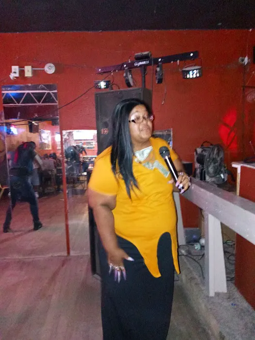Lady J’z Sports Bar Picture 1