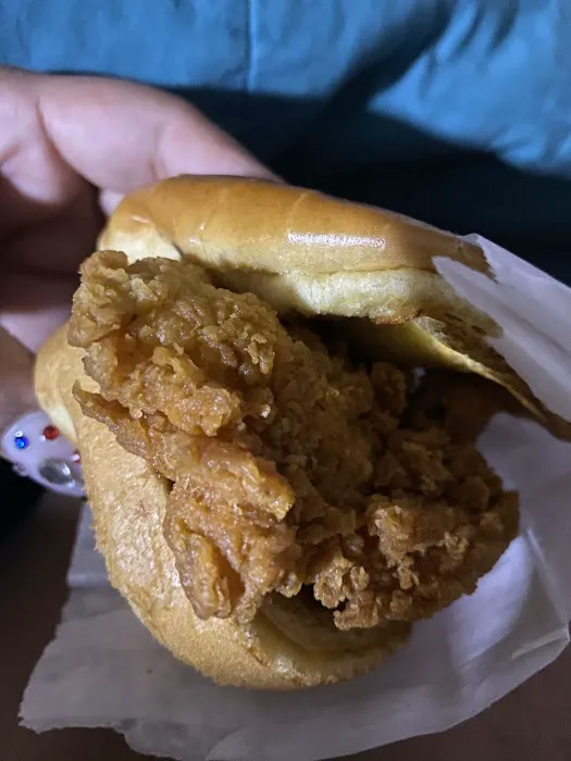 Popeyes Louisiana Kitchen Picture 2