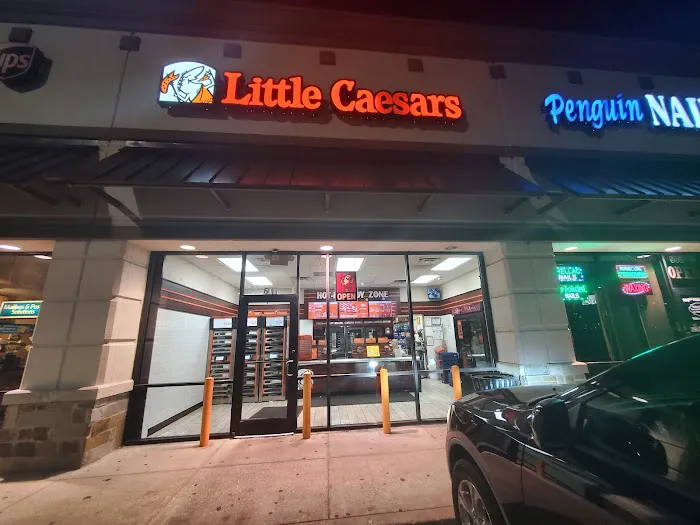 Little Caesars Pizza Picture 3
