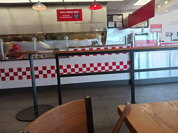 Five Guys Picture 10