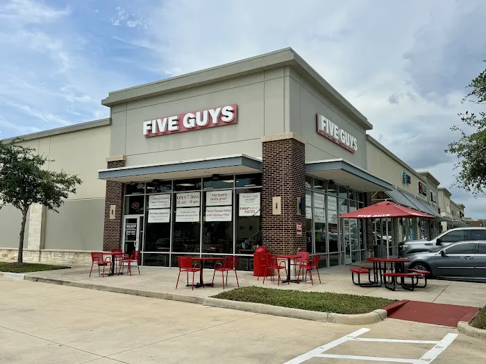 Five Guys Picture 3