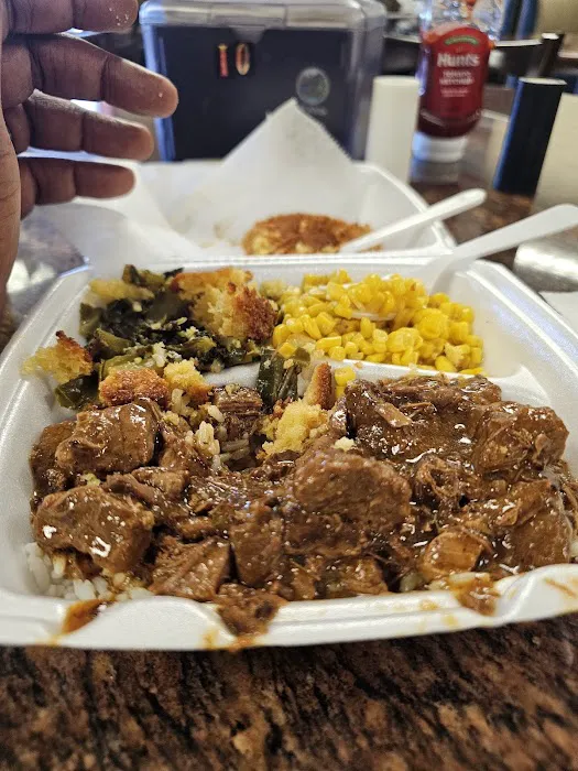 R&B Soul Food & Cajun Kitchen Picture 9