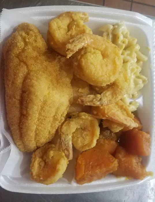 R&B Soul Food & Cajun Kitchen Picture 1