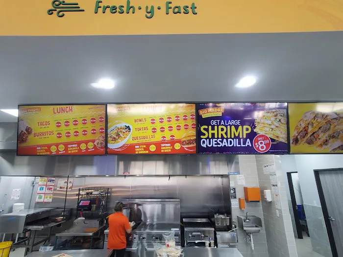 Big Madre - Buzzy Bee Travel Center Picture 7